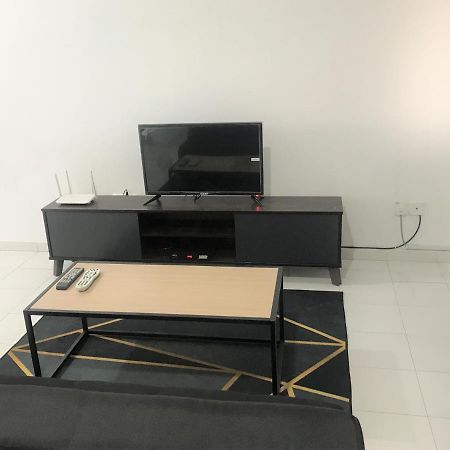 Oyo 90493 Jl Homestay Segamat Extérieur photo