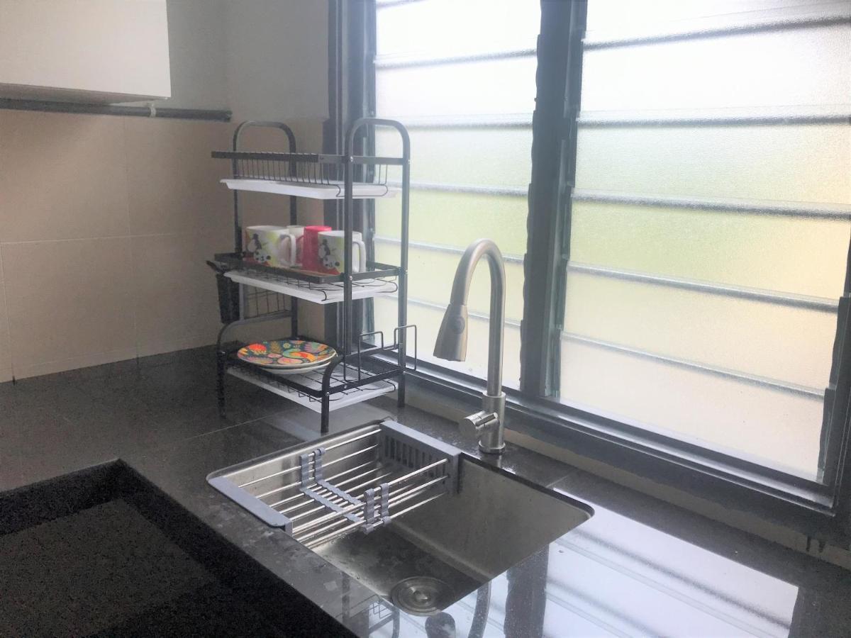 Oyo 90493 Jl Homestay Segamat Extérieur photo