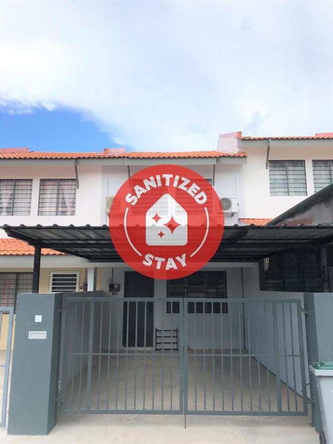 Oyo 90493 Jl Homestay Segamat Extérieur photo