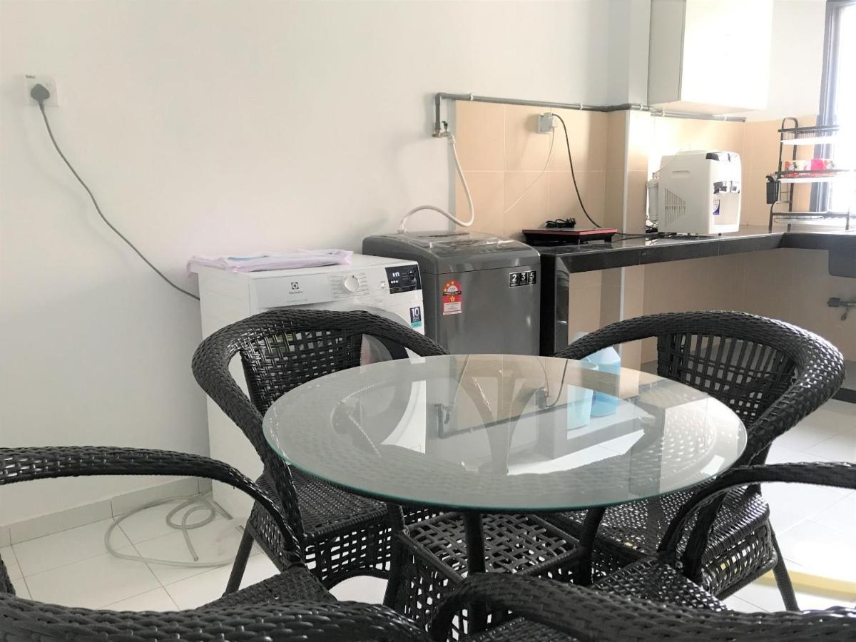 Oyo 90493 Jl Homestay Segamat Extérieur photo