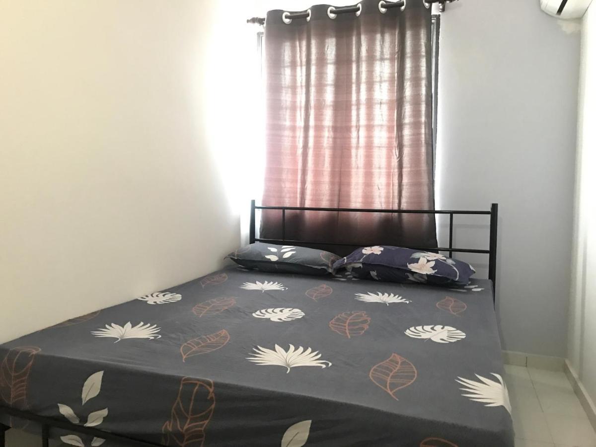 Oyo 90493 Jl Homestay Segamat Extérieur photo