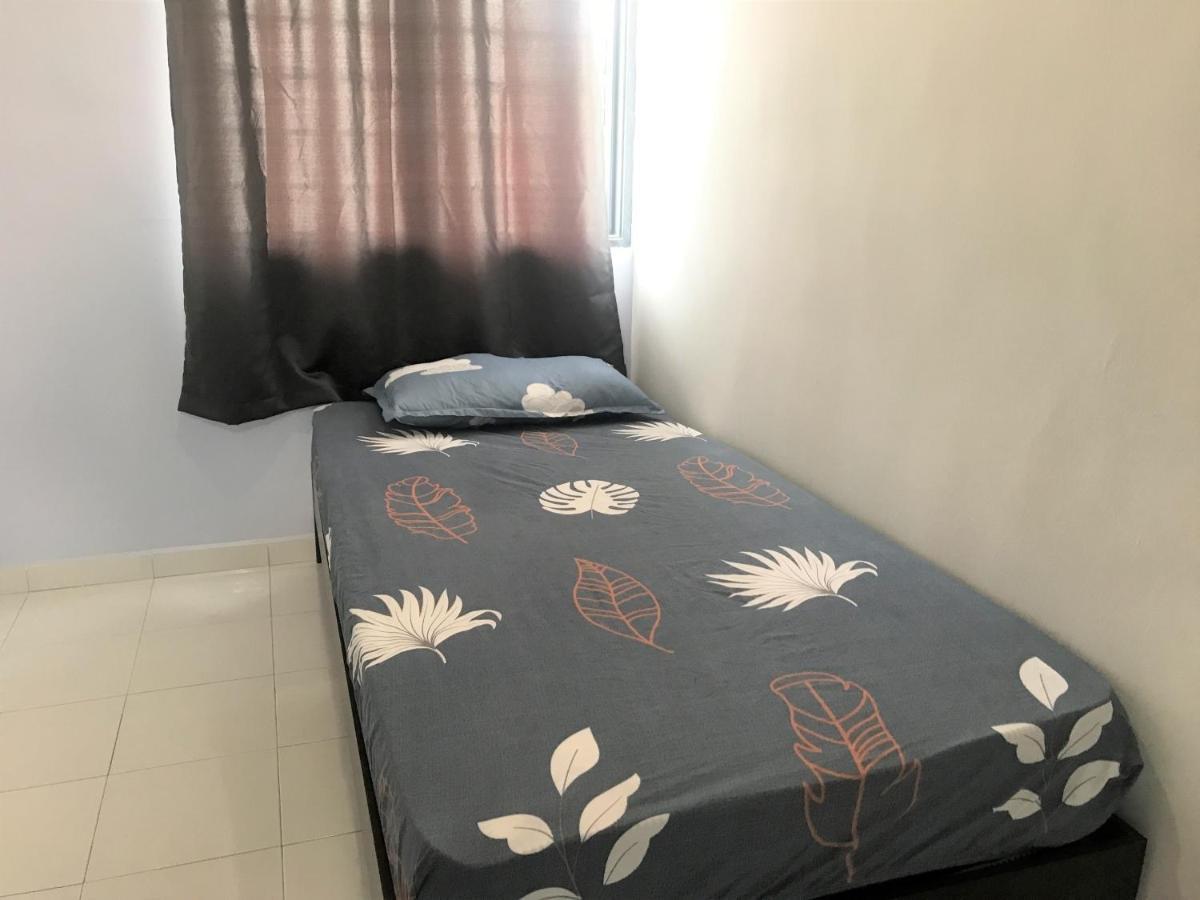 Oyo 90493 Jl Homestay Segamat Extérieur photo
