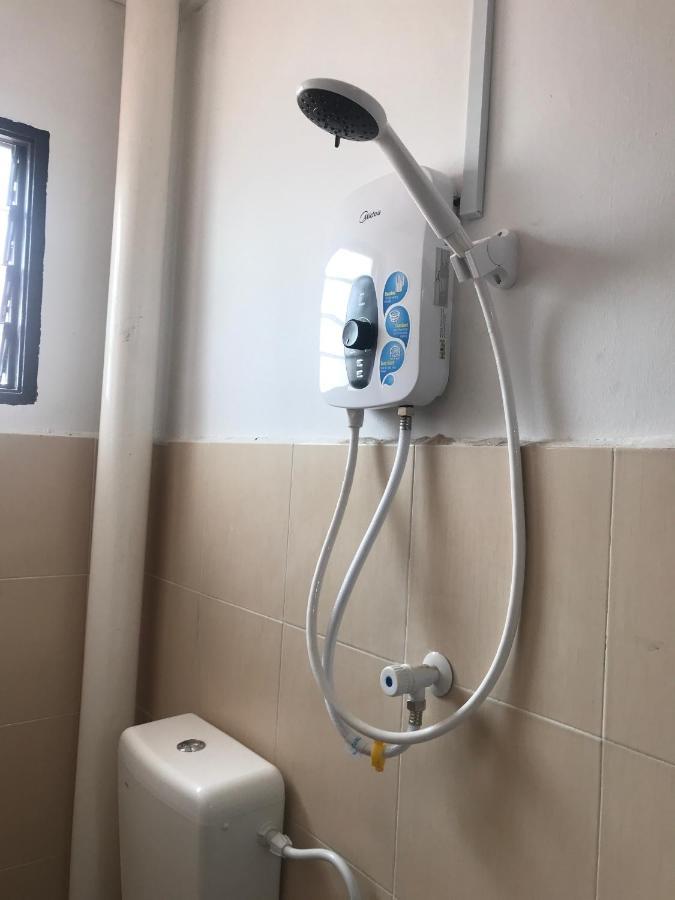 Oyo 90493 Jl Homestay Segamat Extérieur photo