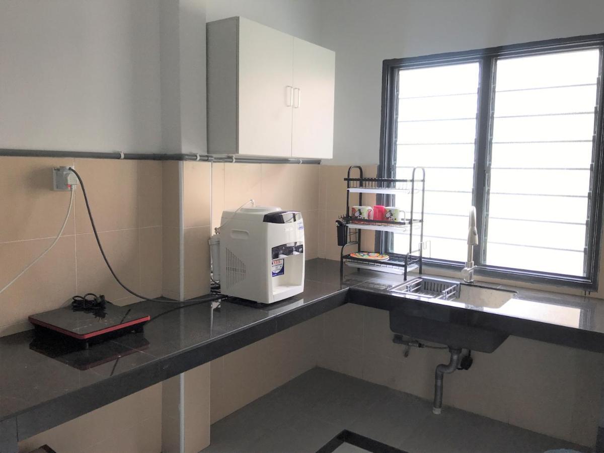 Oyo 90493 Jl Homestay Segamat Extérieur photo