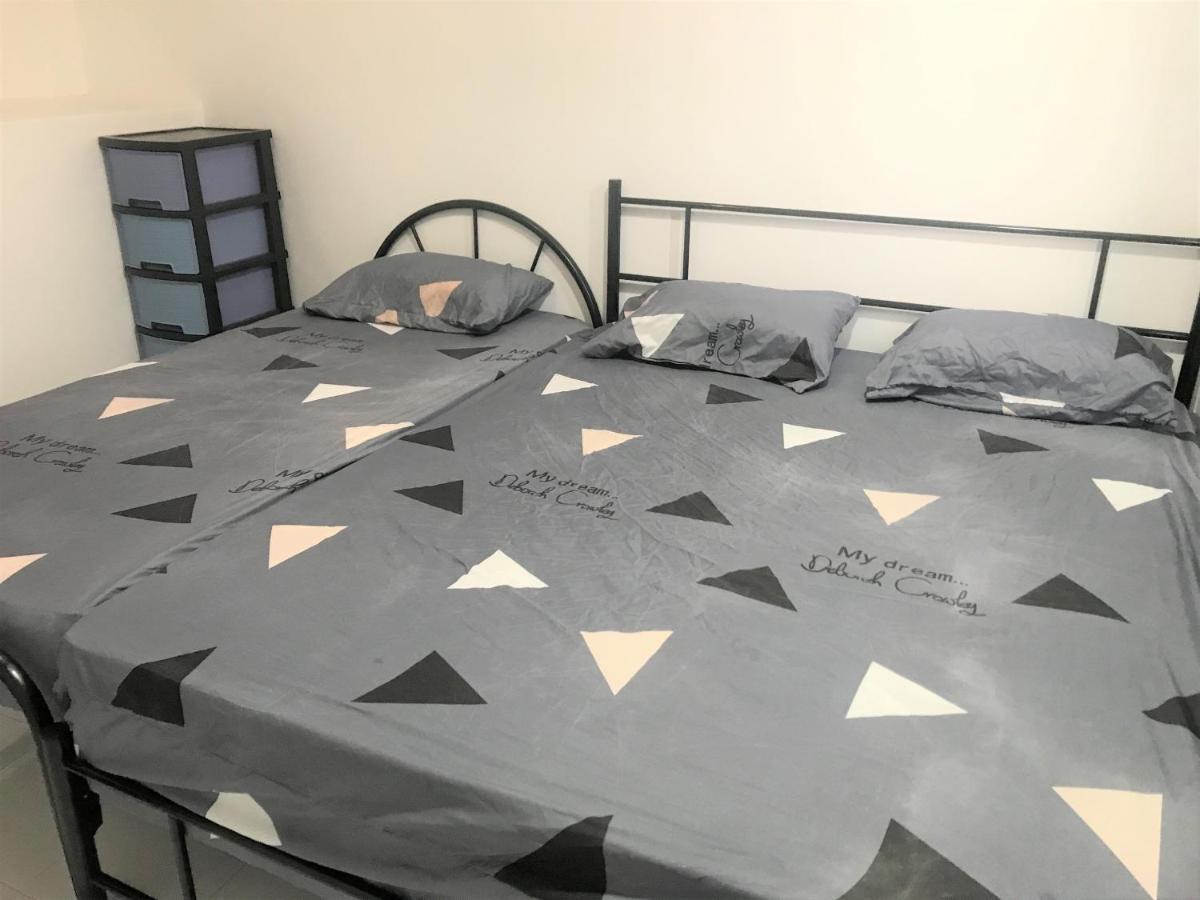 Oyo 90493 Jl Homestay Segamat Extérieur photo