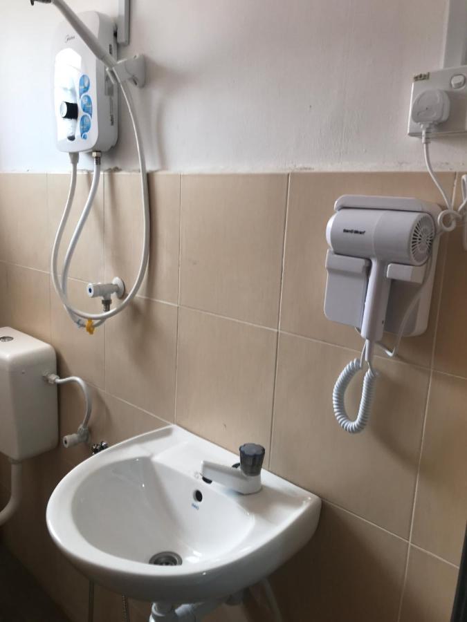 Oyo 90493 Jl Homestay Segamat Extérieur photo