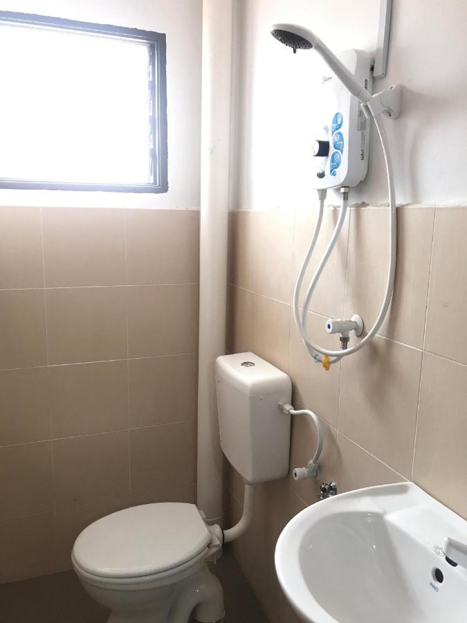 Oyo 90493 Jl Homestay Segamat Extérieur photo
